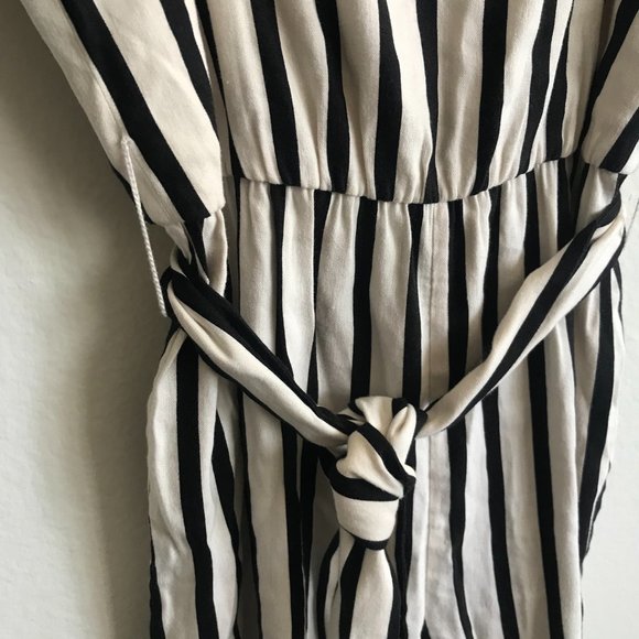 alice + olivia Black and White Striped Jumpsuit Spaghetti Strap Summer Romper 0 - Picture 11 of 12